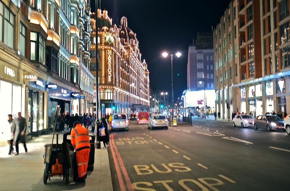 Knightsbridge at night, the hotel's neighbourhood