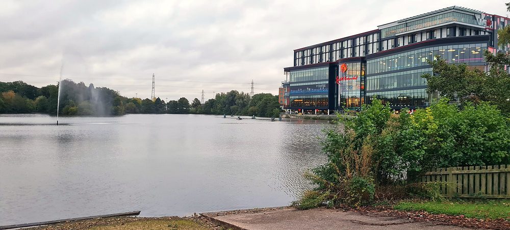 Resorts World Birmingham and the lake fountain
